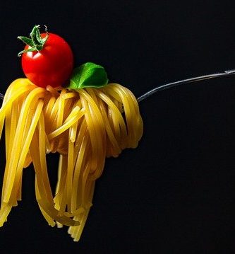 cate calorii au pastele